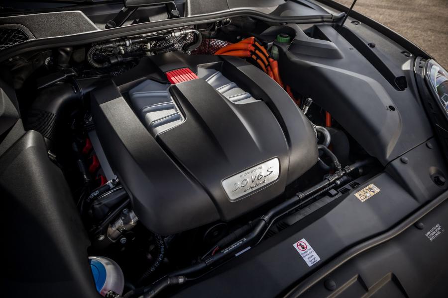 Porsche Cayenne S E-Hybrid 2015 года  (US) (фото 3 из 6)